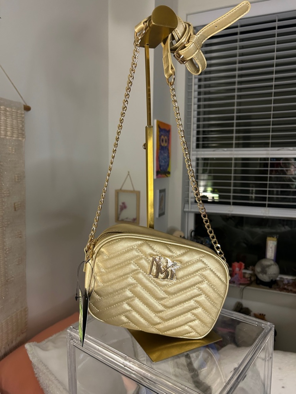 Badgley Mischka Metallic Gold Quilted Camera Bag with Chain Strap 6”x 8.25” NWT
